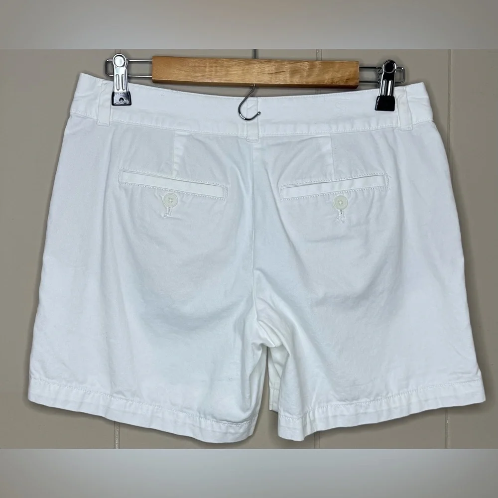 LOFT 6” 100% Cotton White Bermuda Shorts Women’s Size 2